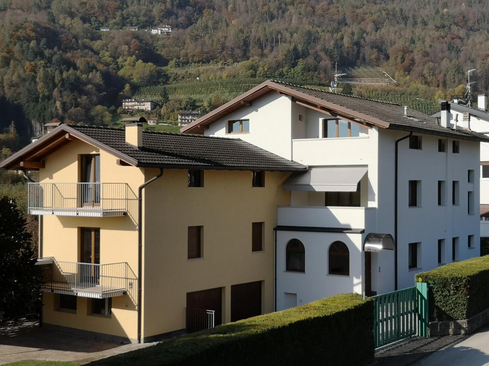 Appartamenti Casa Viviana ペルジーネ・ヴァルスガーナ エクステリア 写真